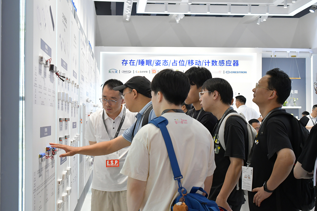 2025广州光亚展圆满收官,迈睿新品强势“出圈”,三大产品线聚焦全场景智慧照明应用!(图5) 13-2506130923354M.jpg